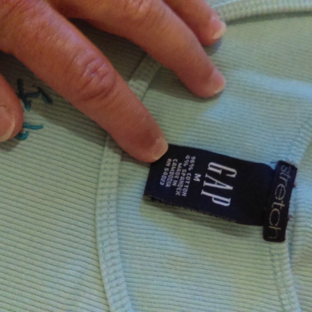 Gap Tank Top Ribbed - Picture 2 of 3